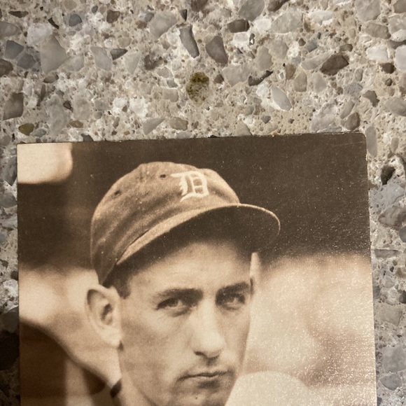 2 MINT RARE Hard to find Babe Herman and Delmer Baker MLB baseball cards - Picture 5 of 8